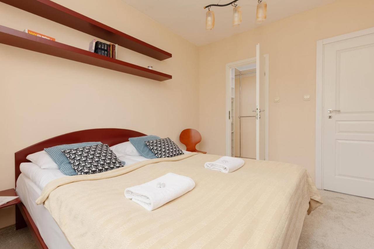 Spacious & Quiet 1 Bedroom Apartment In Pruszkow By Noclegi Renters 외부 사진